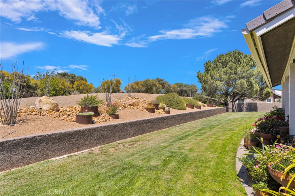 7031 Joshua Road Oak Hills, CA 92344 - Photo 34 of 77