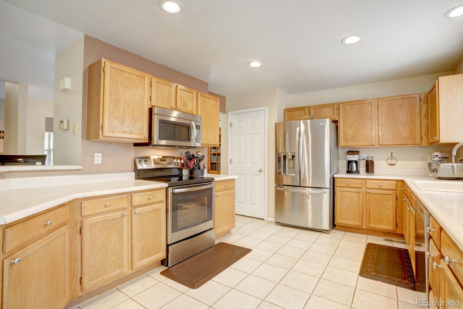 9838 Bucknell Way Highlands Ranch, CO 80129 - Photo 11 of 30 Gallery Image 11