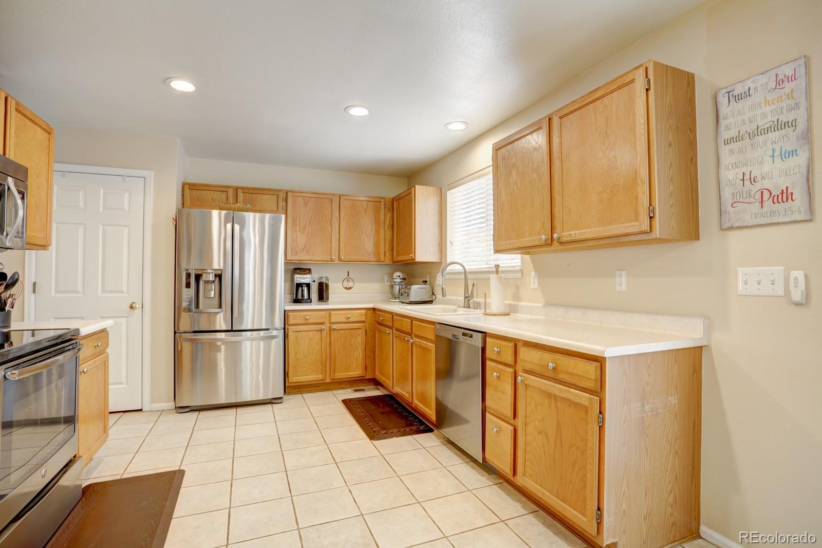 9838 Bucknell Way Highlands Ranch, CO 80129 - Photo 12 of 30 Gallery Image 12
