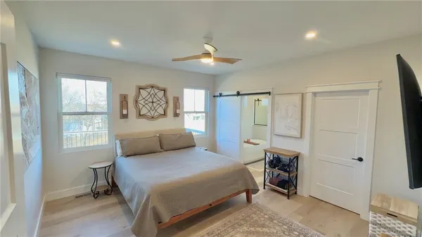 $569,000 | 1048 Lake Viking Terrace, Altamont, MO 64620