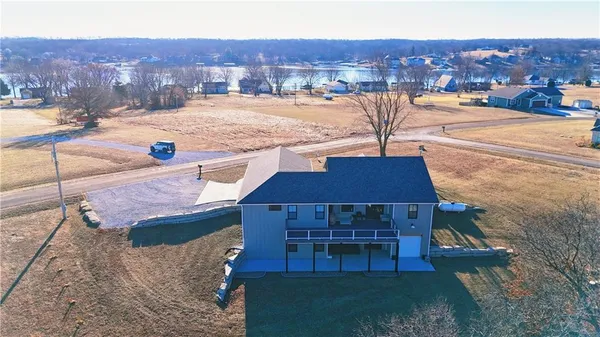 $569,000 | 1048 Lake Viking Terrace, Altamont, MO 64620