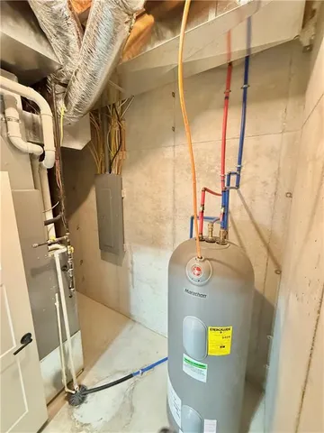 $589,000 | 1048 Lake Viking Terrace, Altamont, MO 64620