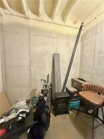 $589,000 | 1048 Lake Viking Terrace, Altamont, MO 64620