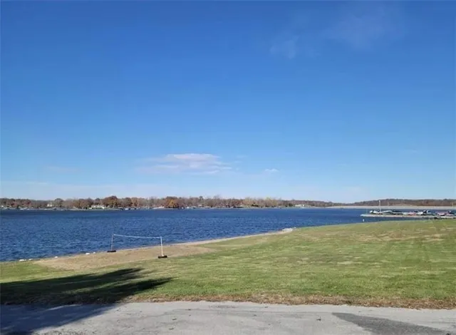 $589,000 | 1048 Lake Viking Terrace, Altamont, MO 64620