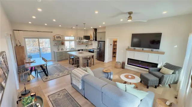 $589,000 | 1048 Lake Viking Terrace, Altamont, MO 64620