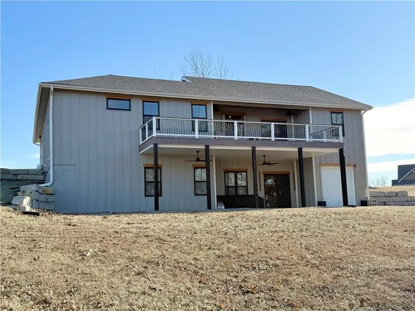 $569,000 | 1048 Lake Viking Terrace, Altamont, MO 64620