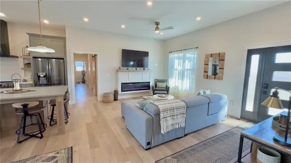 $569,000 | 1048 Lake Viking Terrace, Altamont, MO 64620