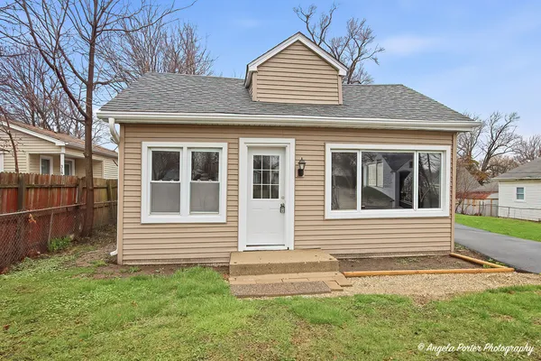 $340,000 | 320 East Washington Street, Round Lake Park, IL 60073