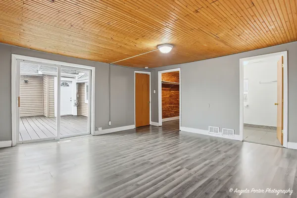 $340,000 | 320 East Washington Street, Round Lake Park, IL 60073