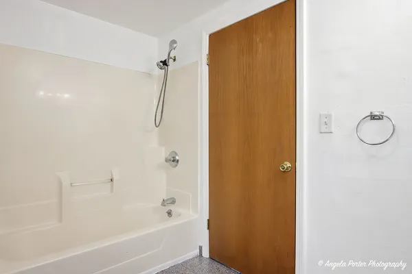 $340,000 | 320 East Washington Street, Round Lake Park, IL 60073