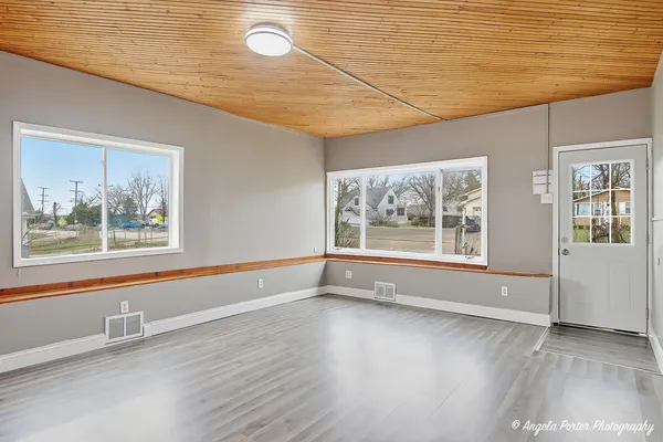 $340,000 | 320 East Washington Street, Round Lake Park, IL 60073