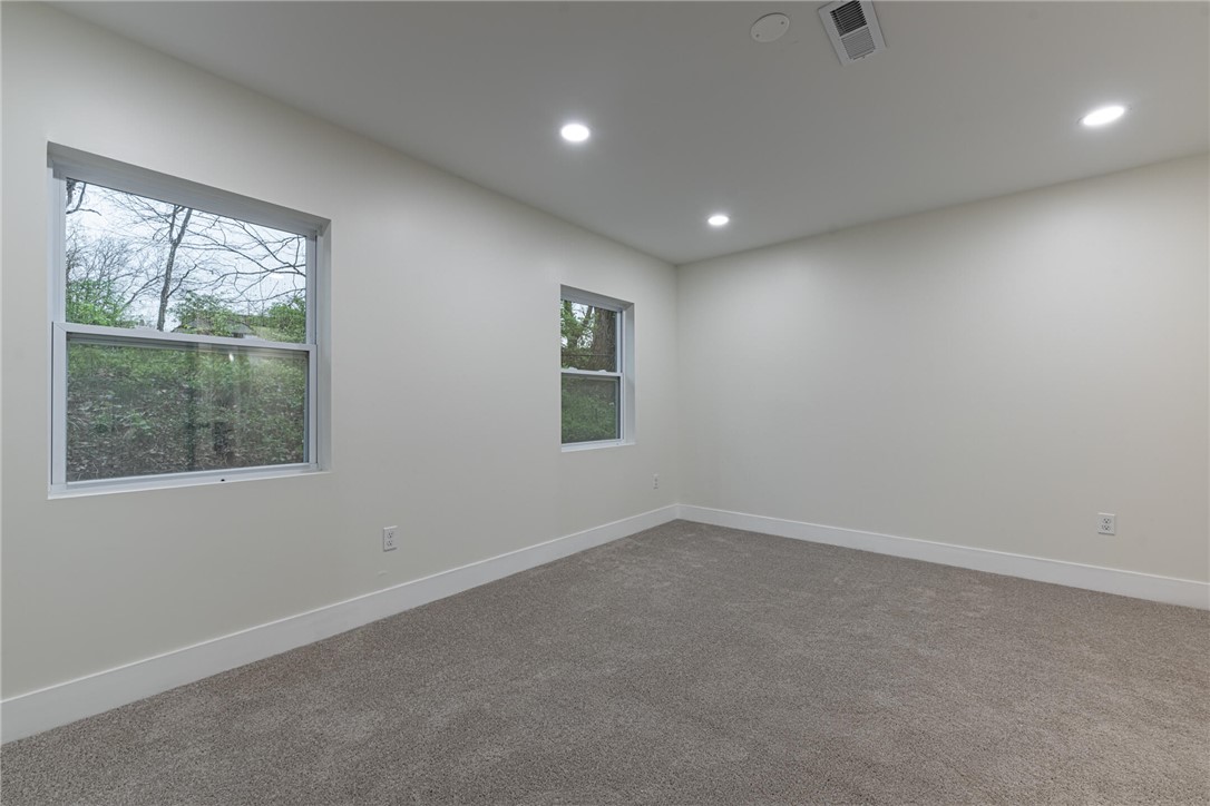 5618 Prentice Street Cincinnati, OH 45227 - Photo 20 of 34