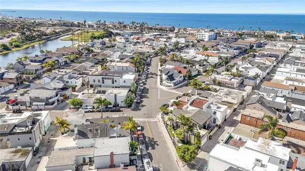 $10,500 | 404 Prospect Street, Newport Beach, CA 92663