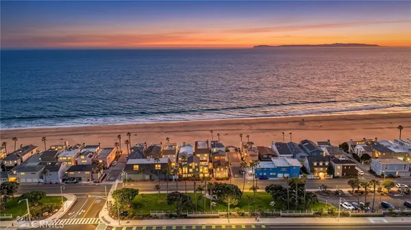 $10,500 | 404 Prospect Street, Newport Beach, CA 92663