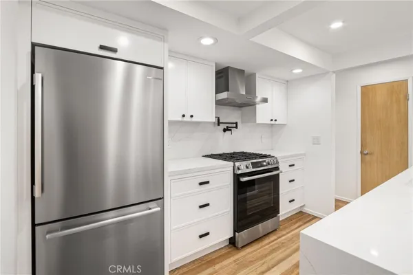 $10,500 | 404 Prospect Street, Newport Beach, CA 92663