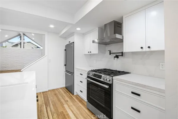 $10,500 | 404 Prospect Street, Newport Beach, CA 92663