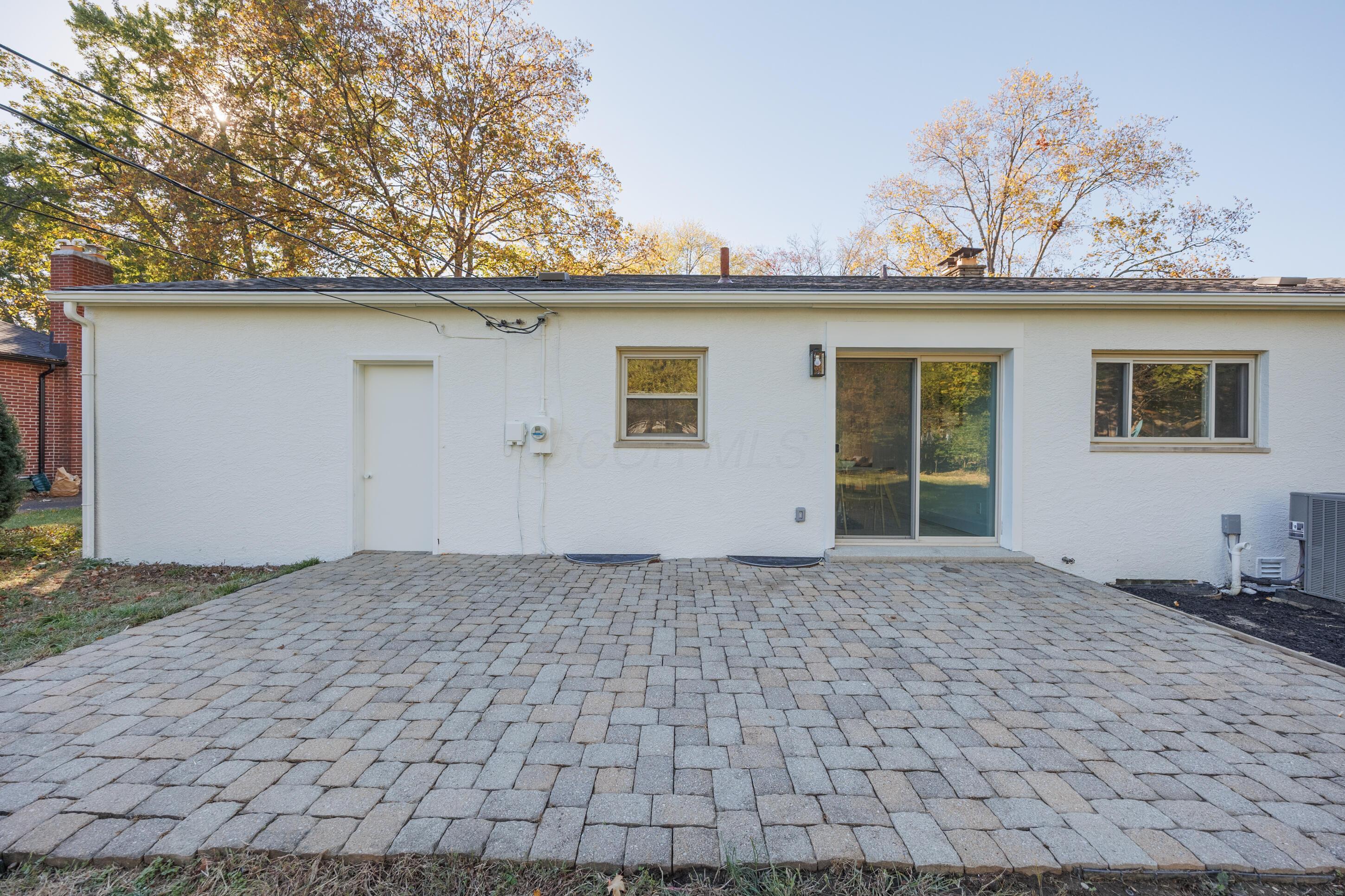 3296 Leighton Road Columbus, OH 43221 - Photo 26 of 31 1016 3296 leighton rd-35