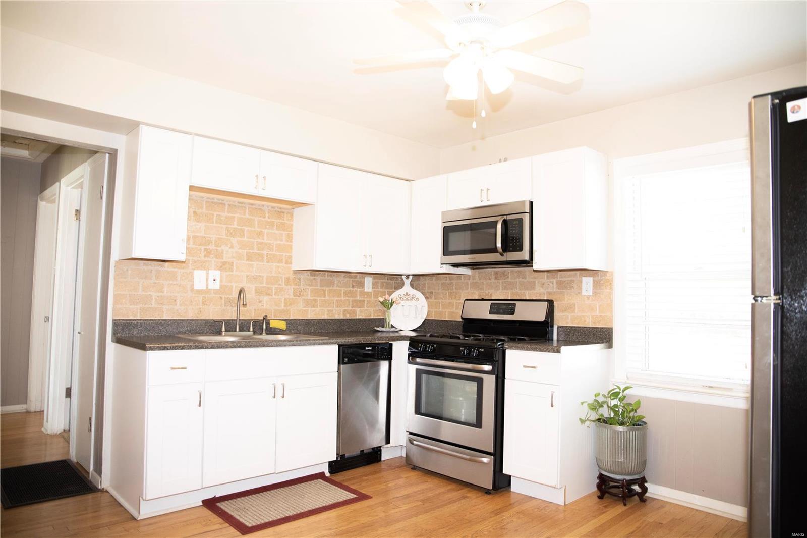 3442 Ashby Road St. Ann, MO 63074 - Photo 10 of 41 Gallery Image 10