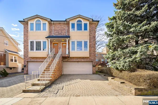 $4,300 | 220 Wayne Avenue, Unit C0220, Cliffside Park, NJ 07010