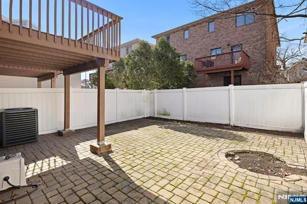 $4,300 | 220 Wayne Avenue, Unit C0220, Cliffside Park, NJ 07010