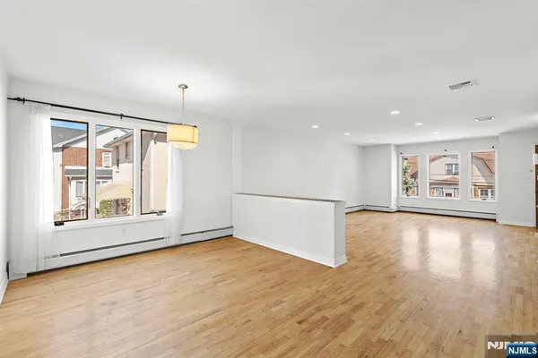 $4,300 | 220 Wayne Avenue, Unit C0220, Cliffside Park, NJ 07010