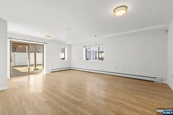 $4,300 | 220 Wayne Avenue, Unit C0220, Cliffside Park, NJ 07010