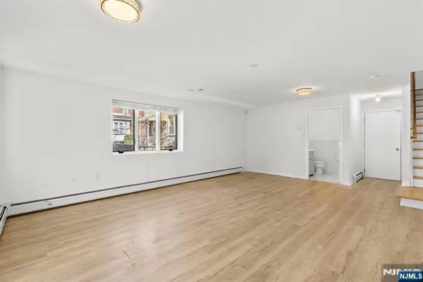 $4,300 | 220 Wayne Avenue, Unit C0220, Cliffside Park, NJ 07010