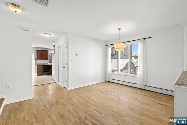 $4,300 | 220 Wayne Avenue, Unit C0220, Cliffside Park, NJ 07010