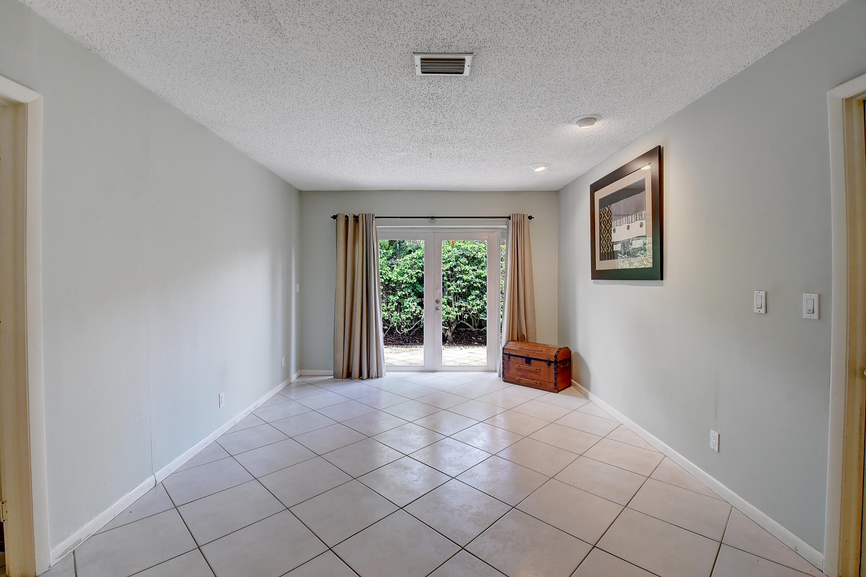 17719 Crooked Oak Avenue Boca Raton, FL 33487 - Photo 4 of 37 Dining Room