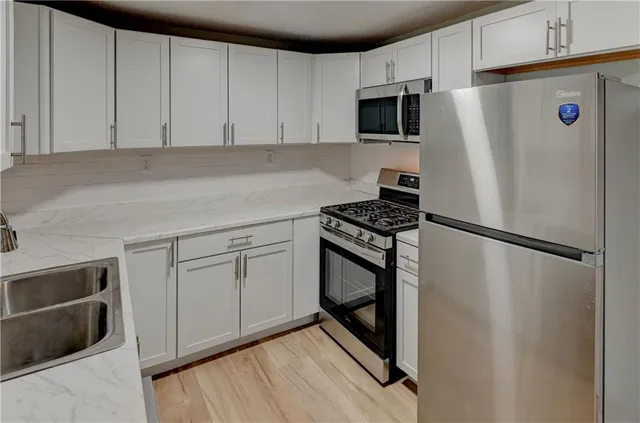 $169,000 | 1204 East Salisbury Road, Independence, MO 64050