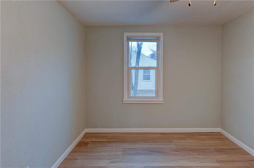 1204 East Salisbury Road Independence, MO 64050 - Photo 18 of 33