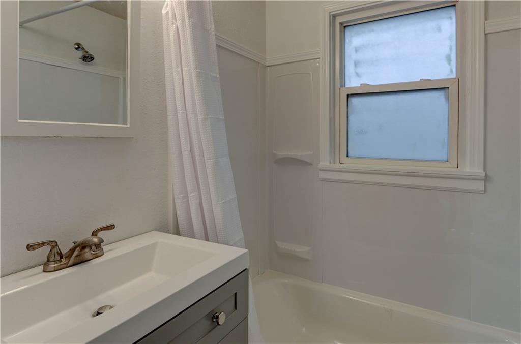 1204 East Salisbury Road Independence, MO 64050 - Photo 20 of 33