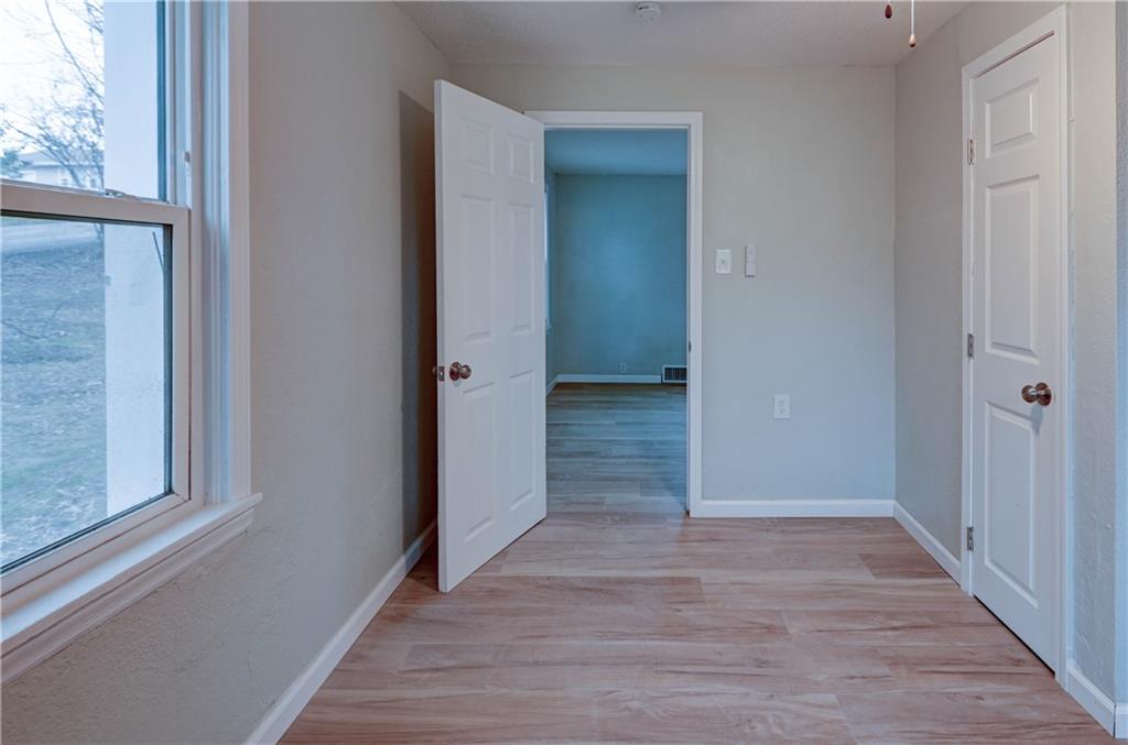 1204 East Salisbury Road Independence, MO 64050 - Photo 20 of 33