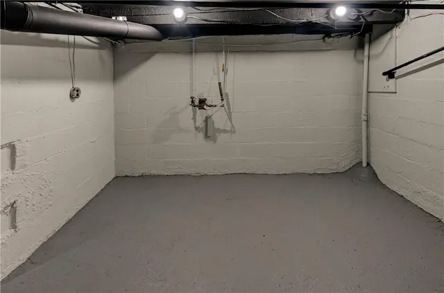 $179,000 | 1204 East Salisbury Road, Independence, MO 64050