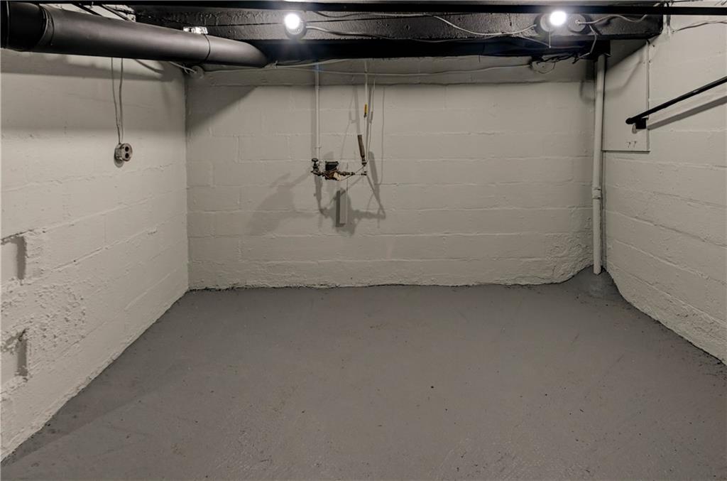 1204 East Salisbury Road Independence, MO 64050 - Photo 24 of 33