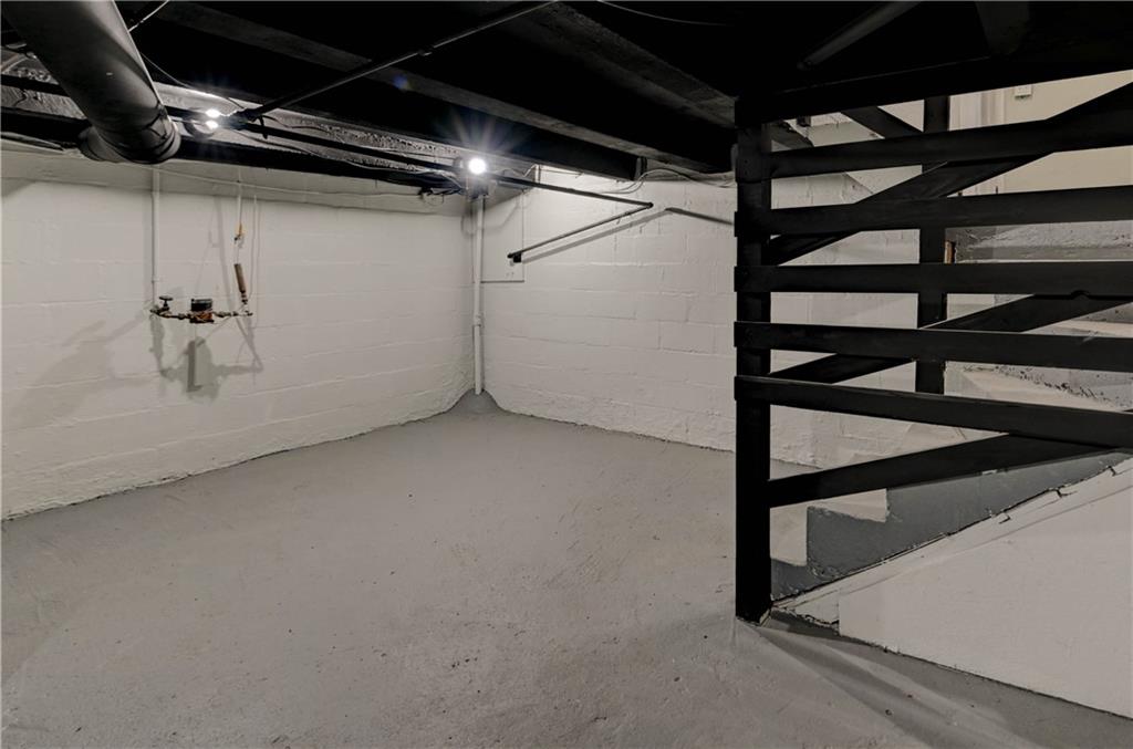 1204 East Salisbury Road Independence, MO 64050 - Photo 27 of 33