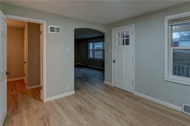 $169,000 | 1204 East Salisbury Road, Independence, MO 64050