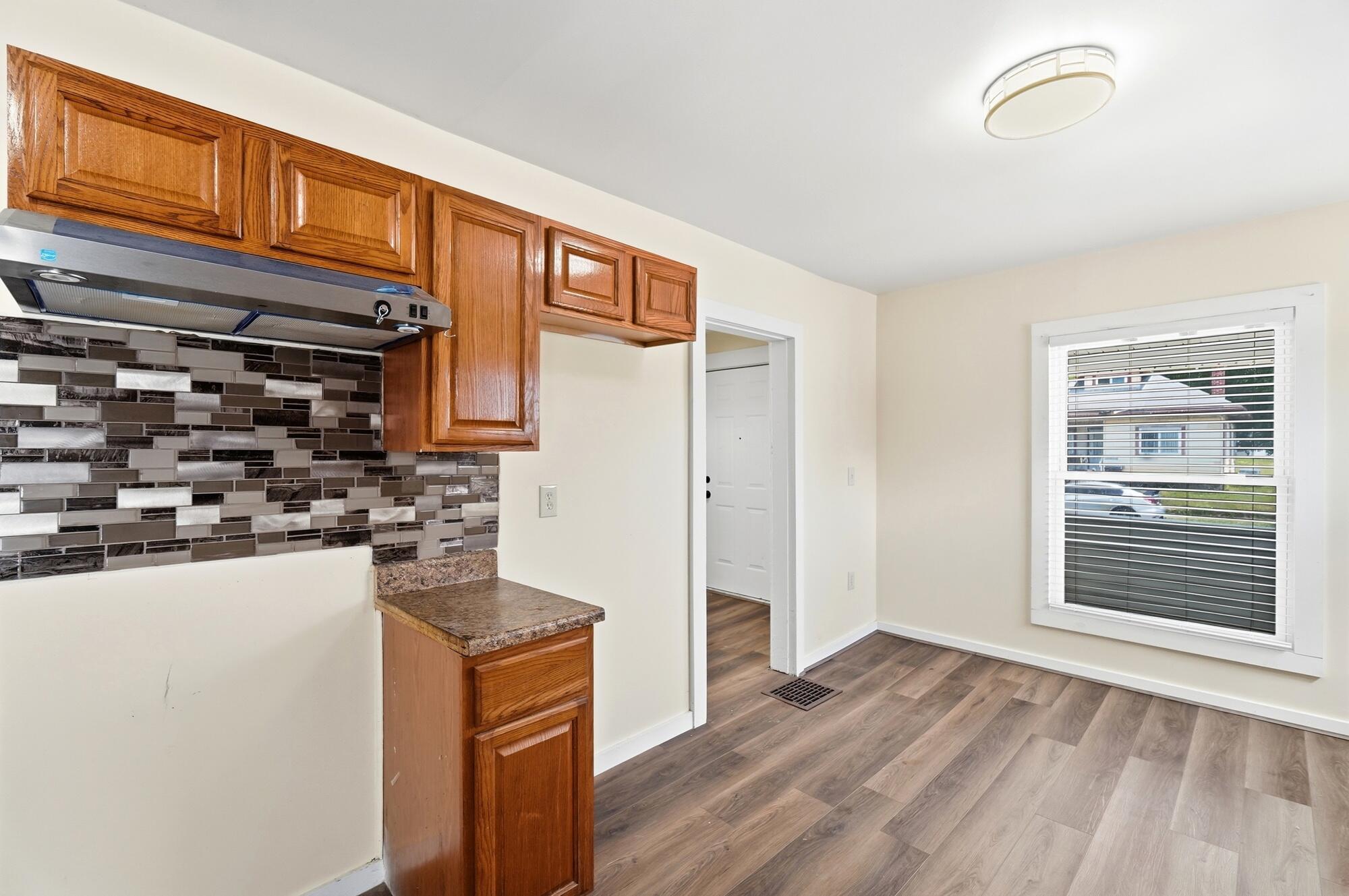 2015 Clifton Avenue Springfield, OH 45505 - Photo 14 of 56 069