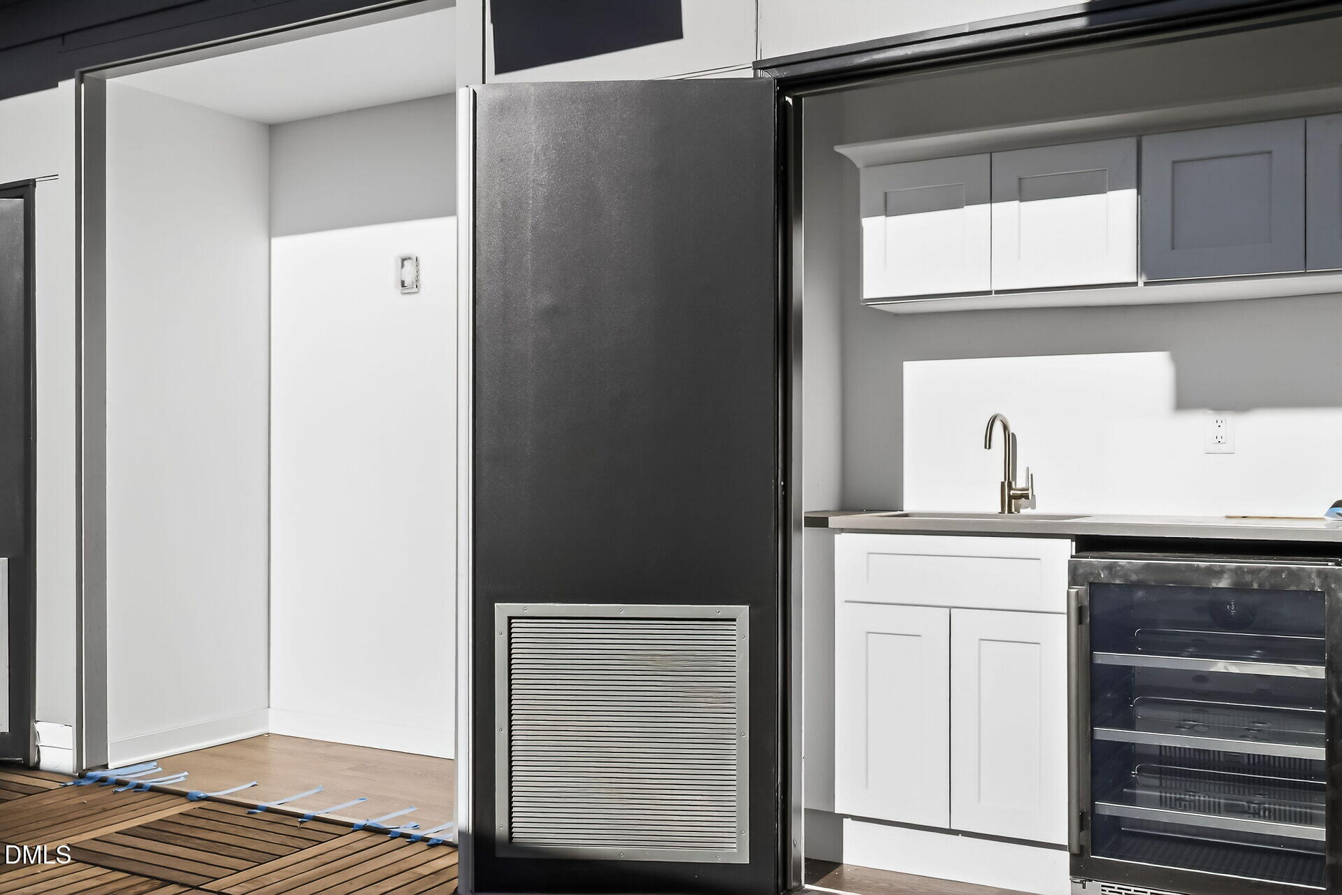 1521 1/2 Sunrise Avenue Raleigh, NC 27608 - Photo 31 of 37 a closeup of a cabinet