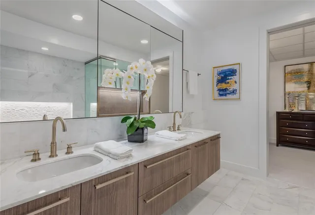 $1,100,000 | 3130 North Harwood Street, Unit 1605, Dallas, TX 75201