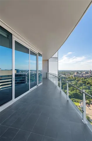 $1,100,000 | 3130 North Harwood Street, Unit 1605, Dallas, TX 75201