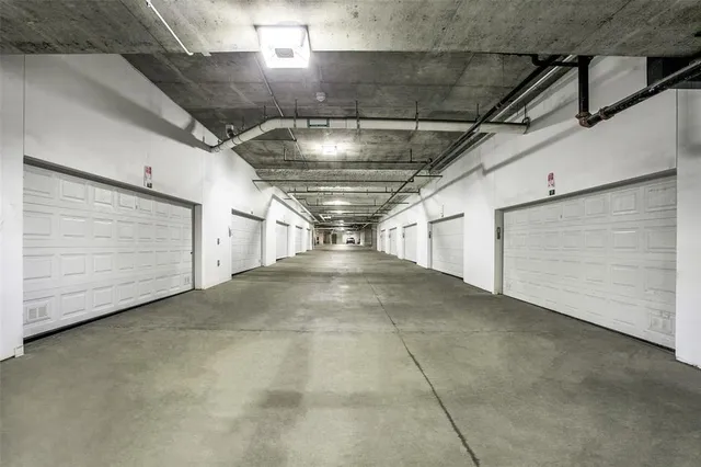 $1,100,000 | 3130 North Harwood Street, Unit 1605, Dallas, TX 75201