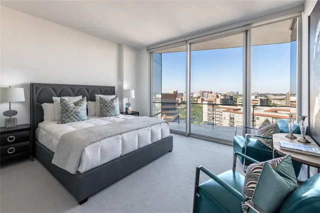 $1,100,000 | 3130 North Harwood Street, Unit 1605, Dallas, TX 75201