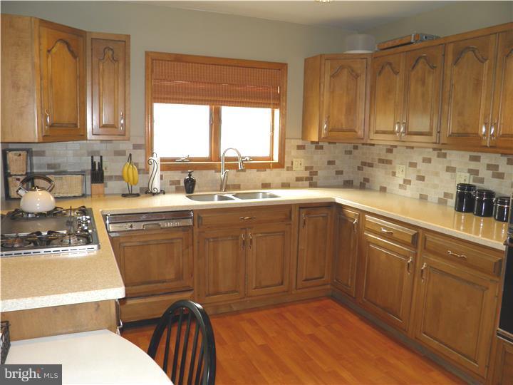 109 Salina Road Sewell, NJ 08080 - Photo 5 of 25 Kitchen
