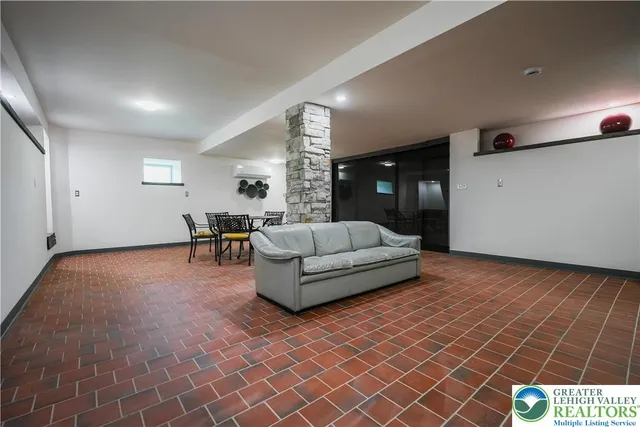 $2,000 | 335 Walnut Drive, Unit 1, Northampton, PA 18067