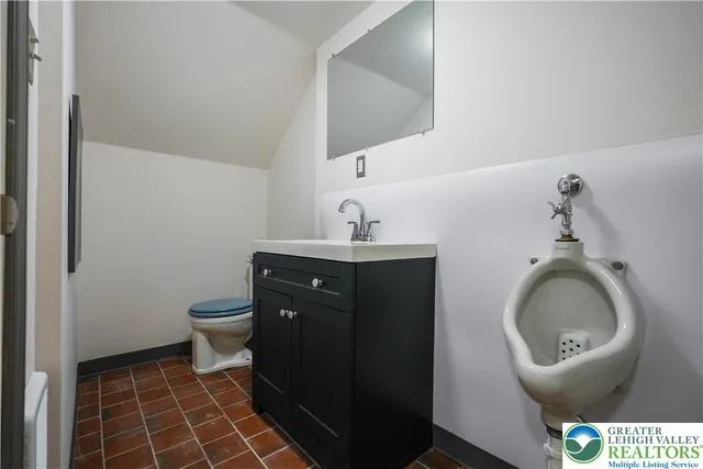 $2,000 | 335 Walnut Drive, Unit 1, Northampton, PA 18067