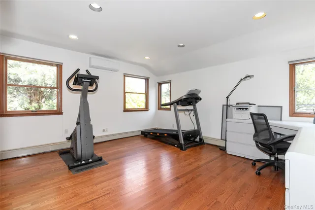 $1,588,000 | 73 Jayson Avenue, Great Neck, NY 11021