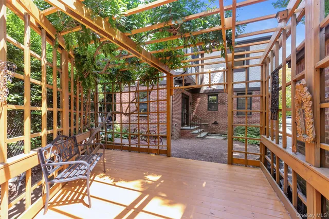 $1,588,000 | 73 Jayson Avenue, Great Neck, NY 11021