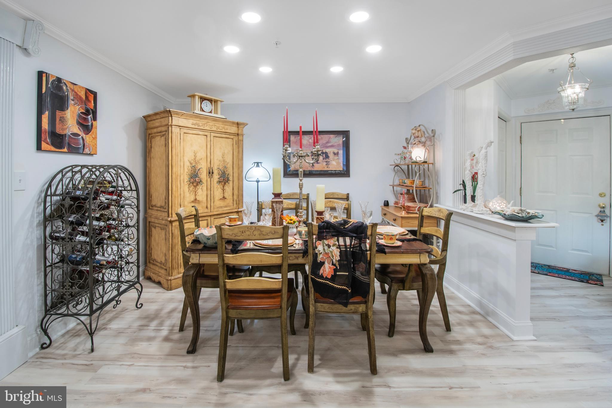 511 Mowat Circle Hamilton, NJ 08690 - Photo 5 of 46 a view of a dining room with furniture