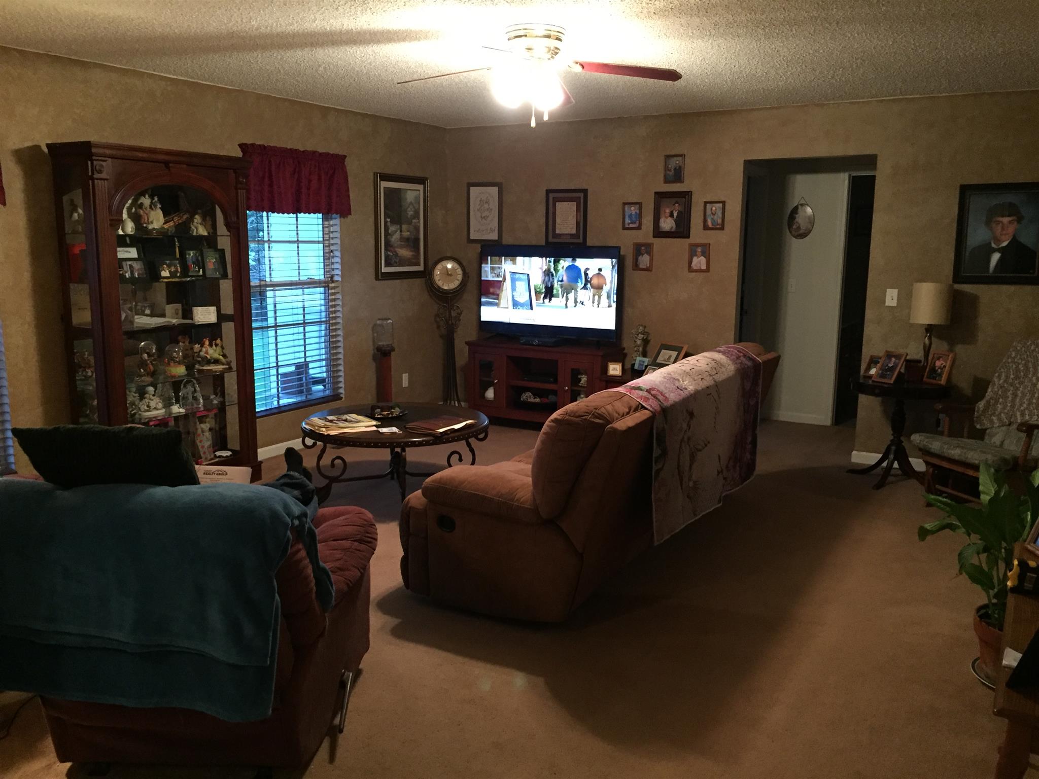 1990 Nancy Green Ridge Road Prospect, TN 38477 - Photo 3 of 28 Enter into the Large Living Area